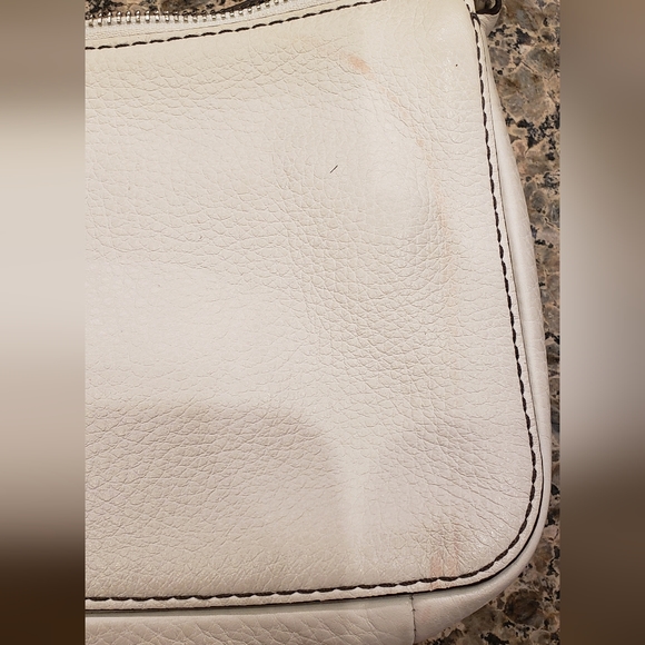 COPY - Coach Chelsea white small handbag - Picture 3 of 7